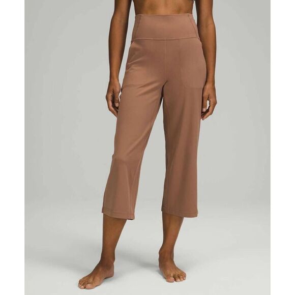 203-EUC Size 4 Lululemon Align Wide Leg Super-High-Rise Crop - Picture 1 of 7